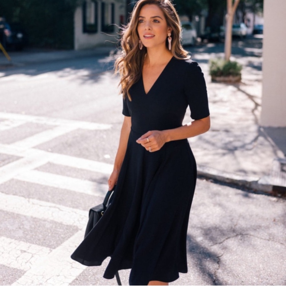 Gal Meets Glam Classic Black Midi Dress